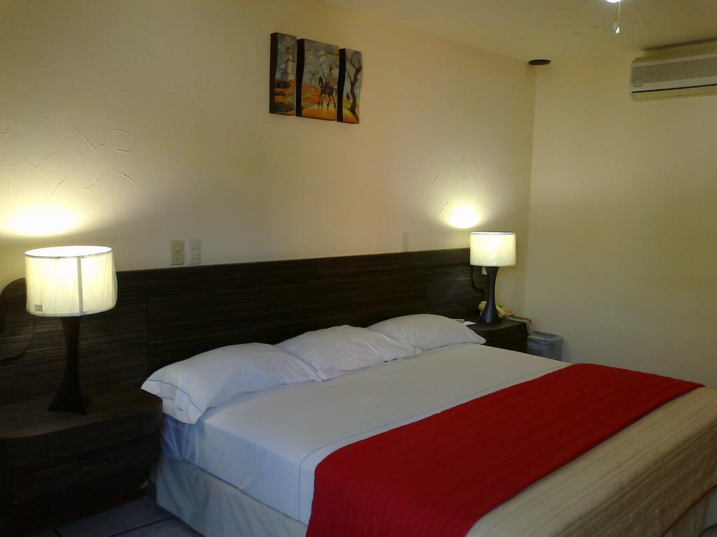 Hotel Real Del Sol Cuernavaca Buitenkant foto
