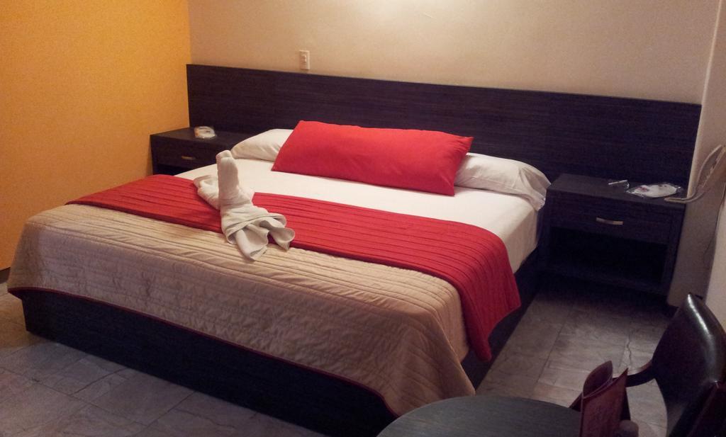 Hotel Real Del Sol Cuernavaca Buitenkant foto