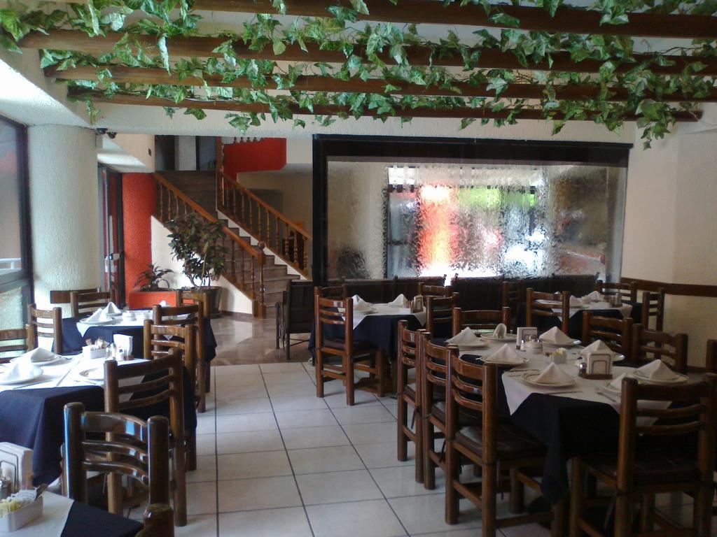 Hotel Real Del Sol Cuernavaca Buitenkant foto